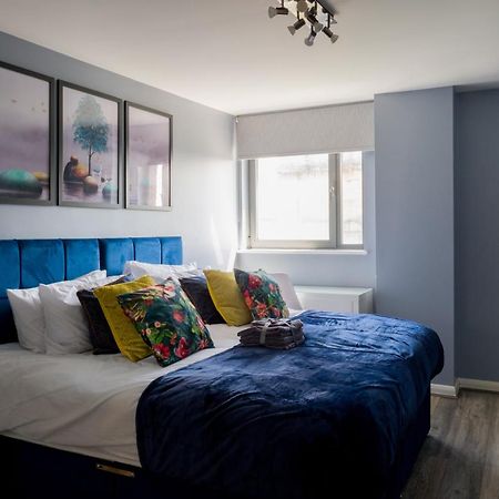 Pahuna Ghar Birmigham City 2 Bedroom Apartment- Short To Mid Term Let-Free Secure Parking Birmingham Exteriér fotografie