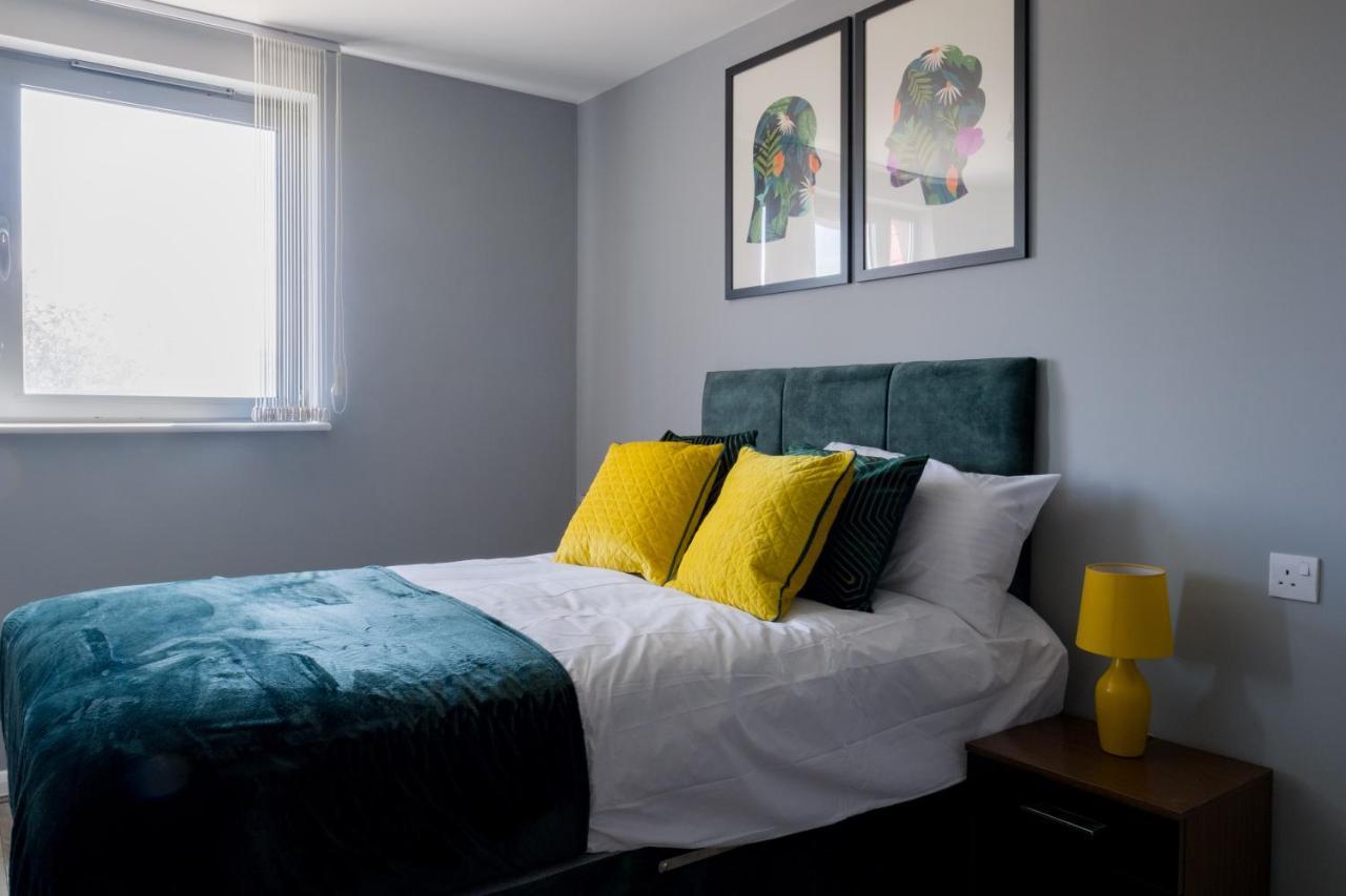 Pahuna Ghar Birmigham City 2 Bedroom Apartment- Short To Mid Term Let-Free Secure Parking Birmingham Exteriér fotografie