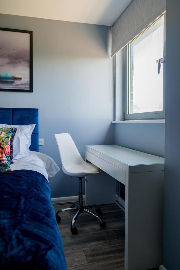 Pahuna Ghar Birmigham City 2 Bedroom Apartment- Short To Mid Term Let-Free Secure Parking Birmingham Exteriér fotografie